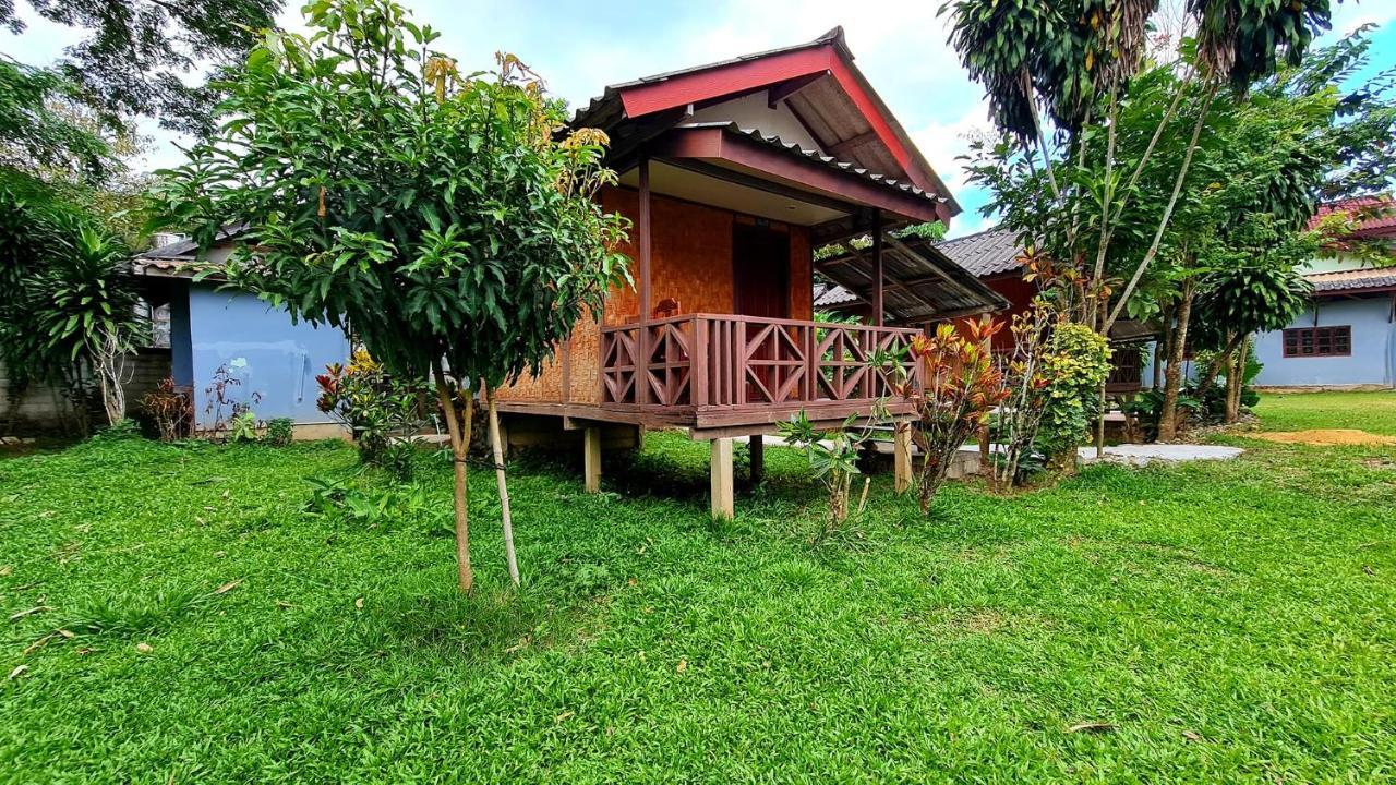 Pasanchai Bungalow Vang Vieng Exterior photo