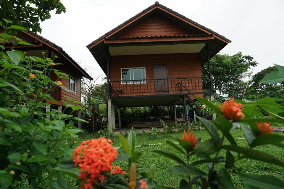 Pasanchai Bungalow Vang Vieng Exterior photo