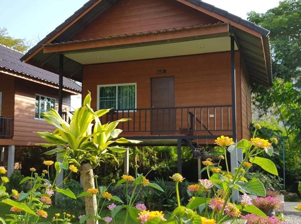 Pasanchai Bungalow Vang Vieng Exterior photo